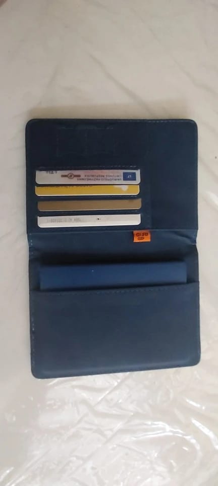 Customer photo review of Portefeuille Passeport Voyage