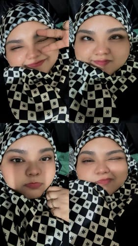 Customer photo review of Monogram Square (Black)