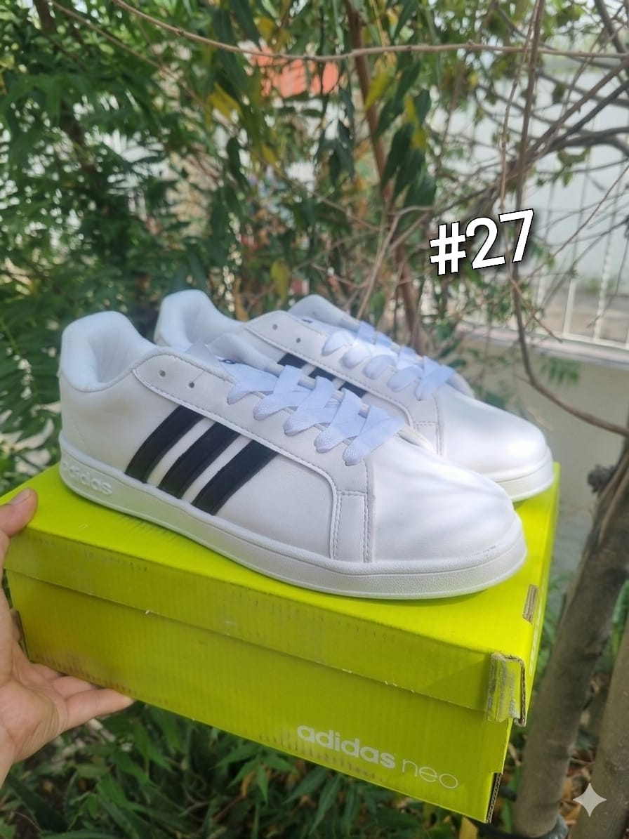 Customer photo review of Tenis Neo Grand Court Blanco Negro