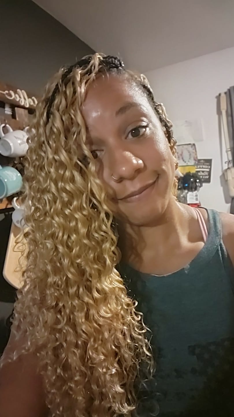 Customer photo review of #27 Honey Blonde Deep Wave Human Crochet Hair