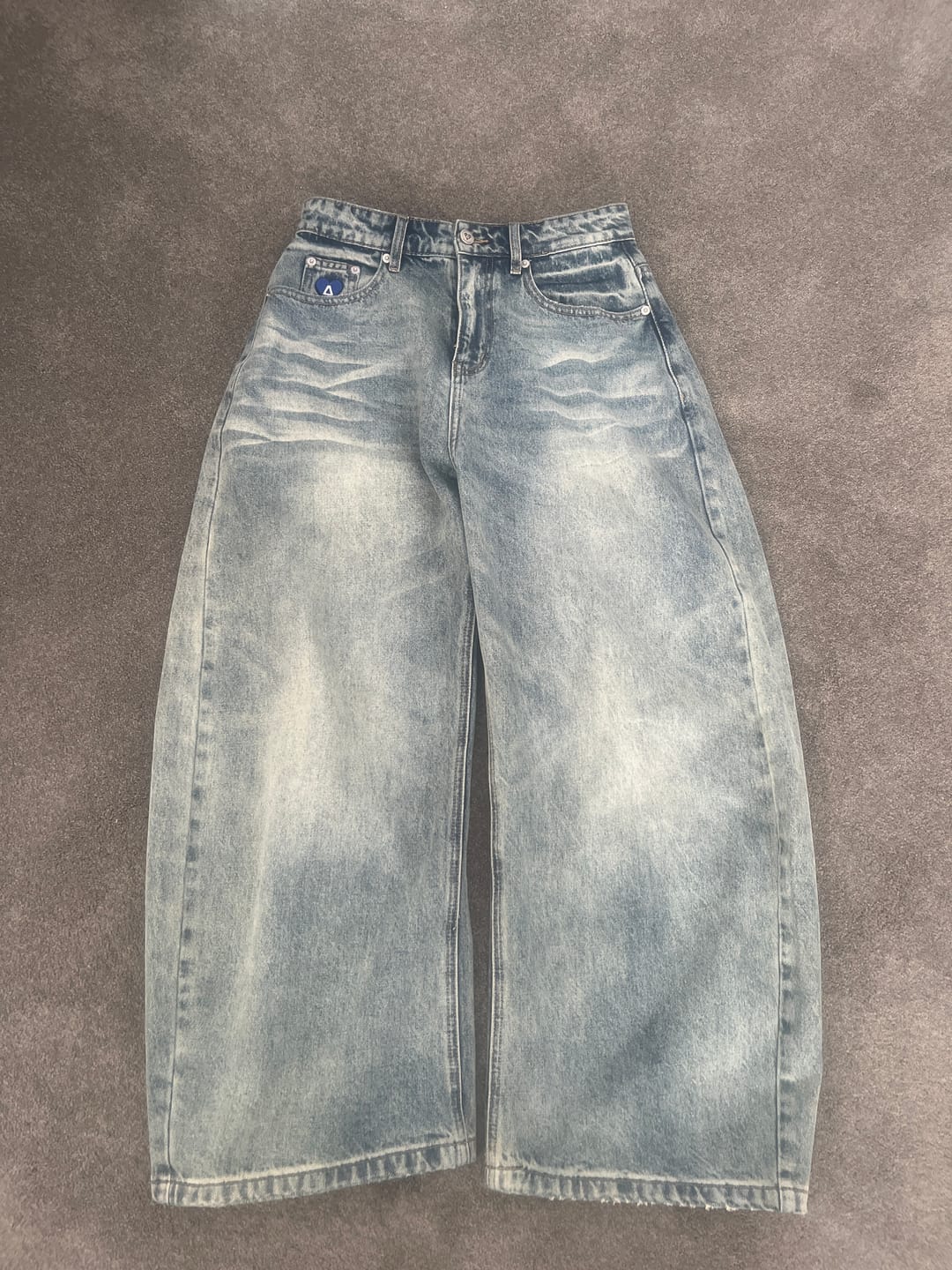 Customer photo review of Aelfric Eden Baggy Barrel Washed Jeans