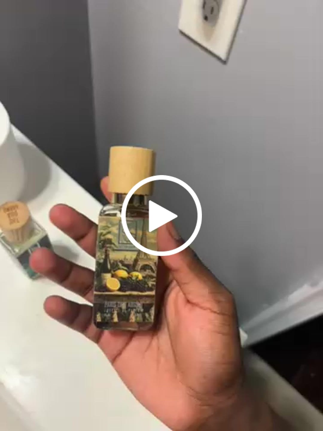 Customer video review of Paris 1920 Absolu