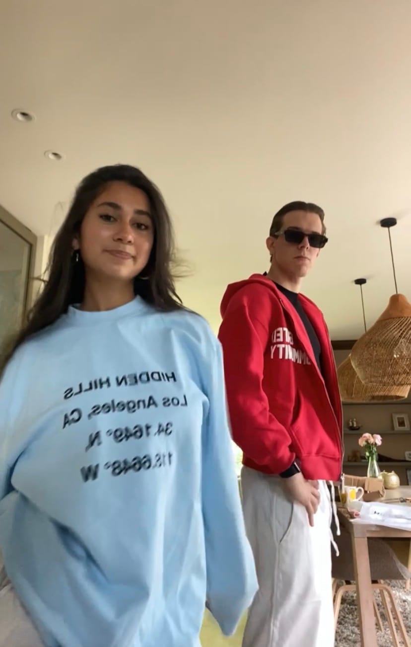 Customer photo review of VINTAGE LOGO LONGSLEEVE T-SHIRT LIGHT BLUE