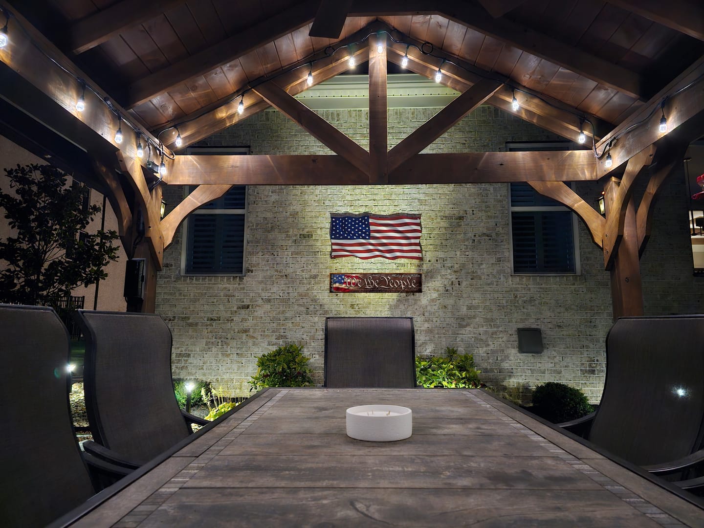Customer photo review of Large Metal American Flag Waving