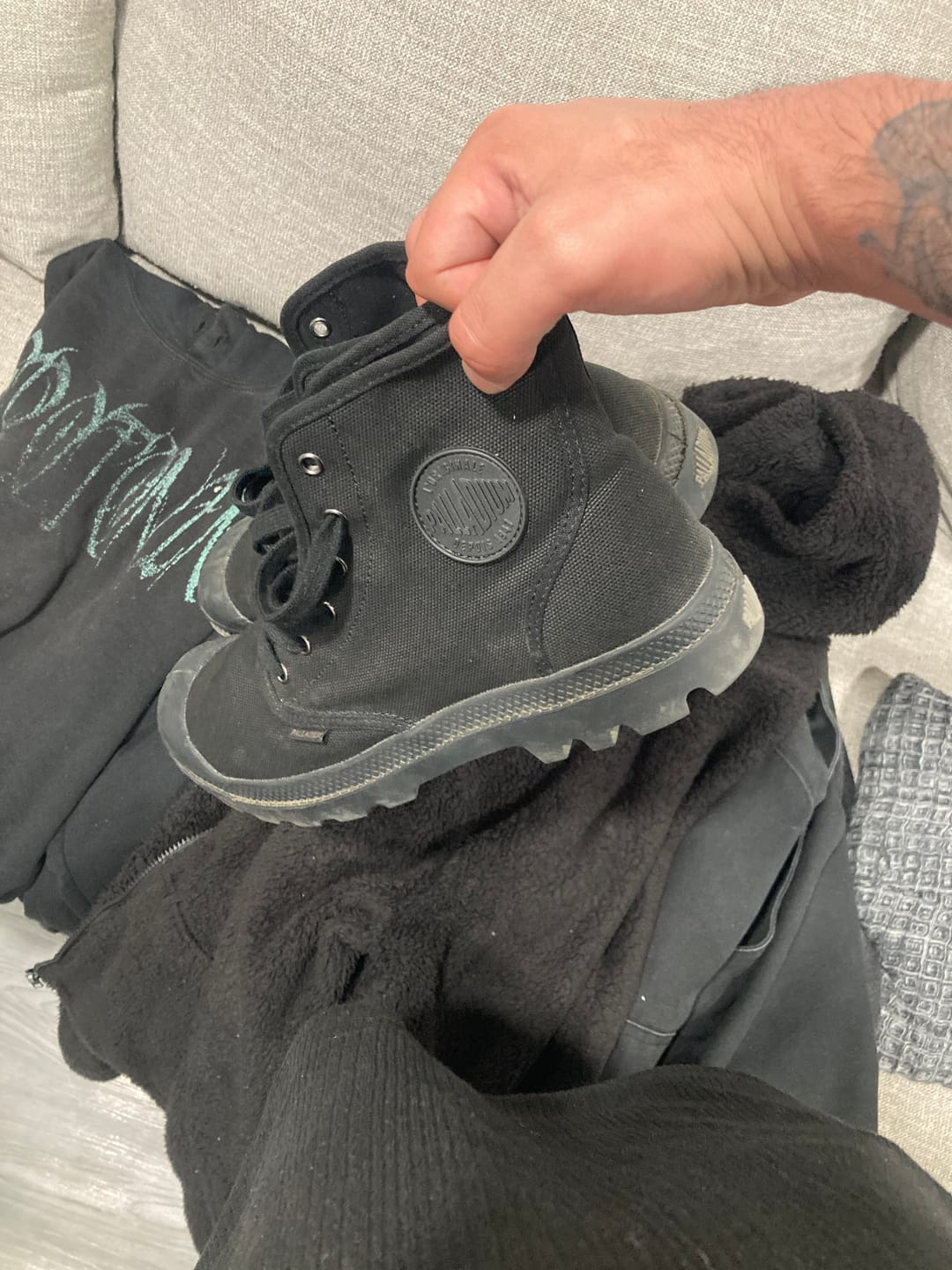 Customer photo review of 02352-060-M | PAMPA HI | BLACK/BLACK