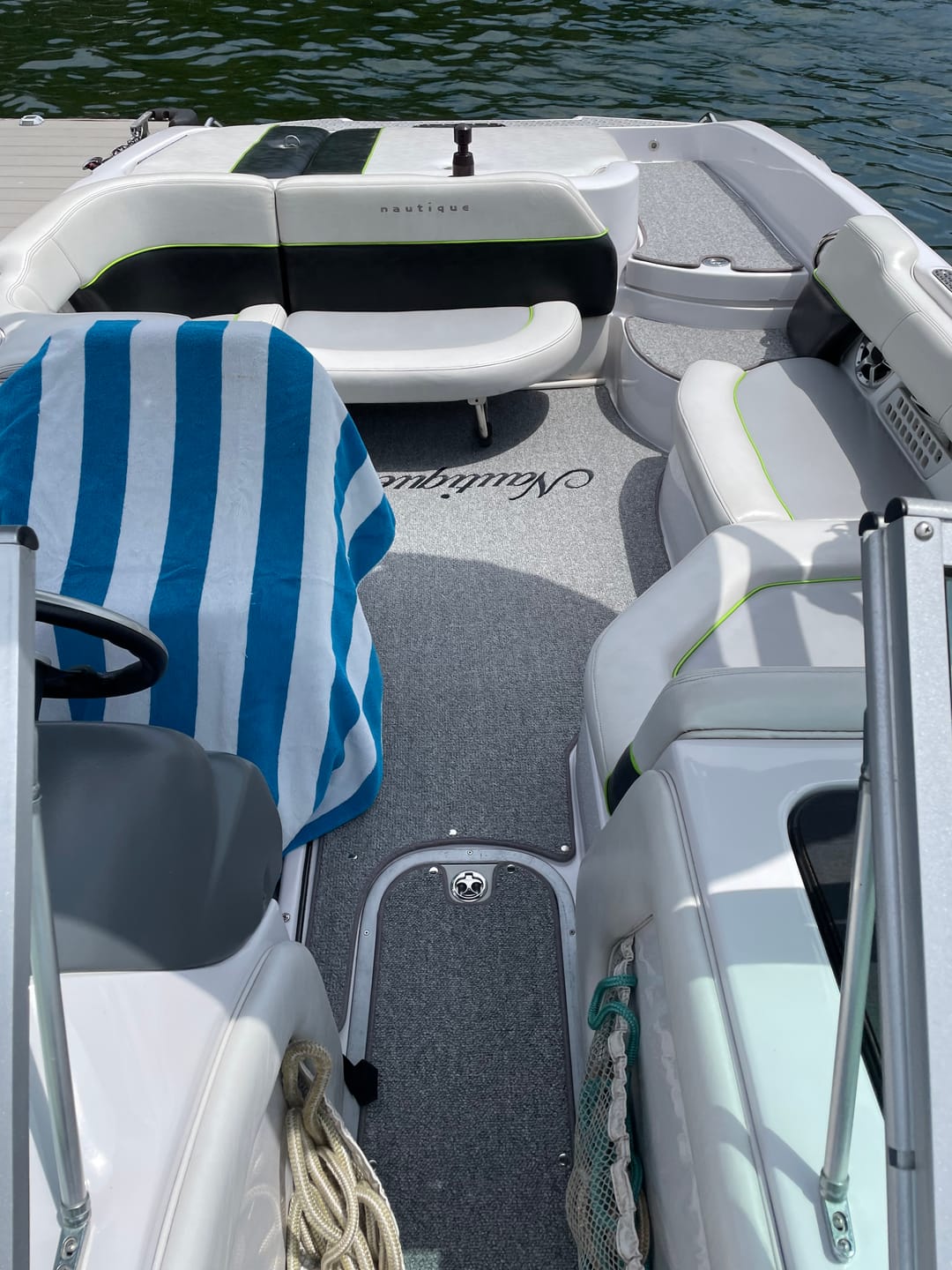 Customer photo review of 2004-2007 Nautique SV 211 Snap in Boat Carpet