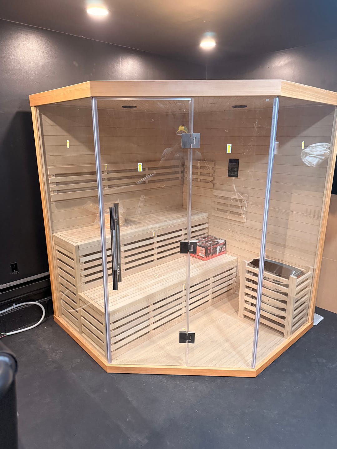 Customer photo review of IS-THERMA ELITE | Saunasnet® 4-6 Person Indoor Steam Sauna