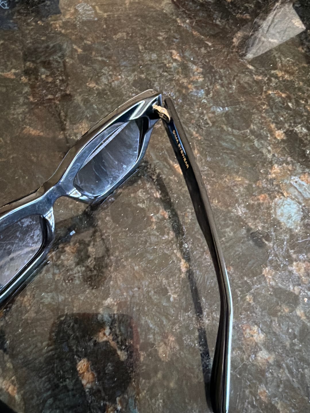 Customer photo review of Ava