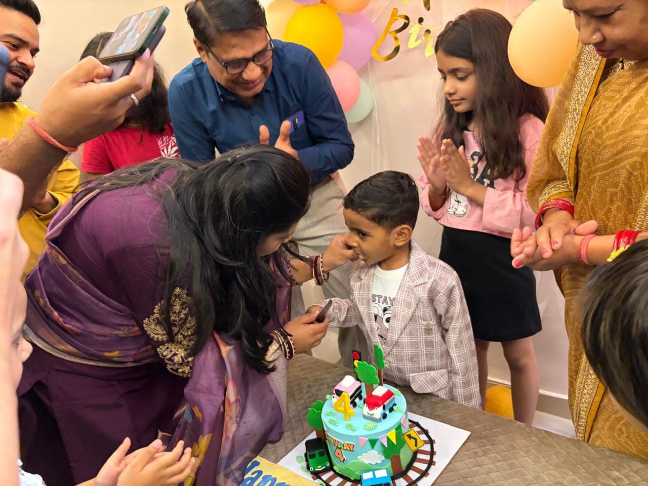 Customer photo review of Transport theme kids Cake