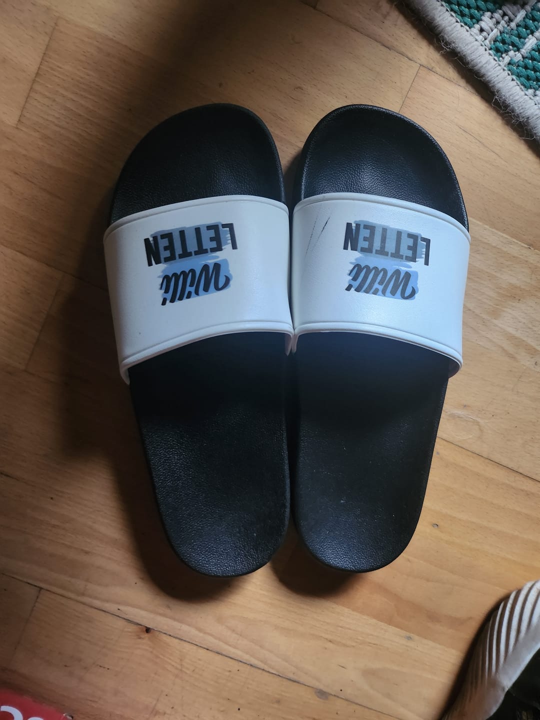 Customer photo review of Deine Letten - Personalisierte Badeschlappen mit Name