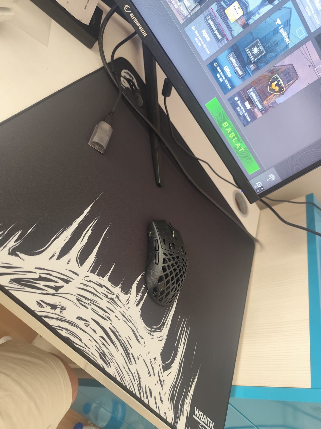 Customer photo review of ATK Blazing Sky Ghost Karbon Fiber Wireless Mouse