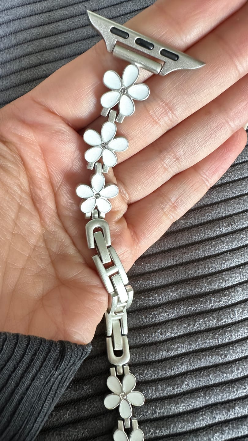 Customer photo review of Apple Watch Metallarmband "Flora"