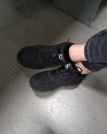 Customer photo review of Lightweight & Anti-Crushing Safety Sneakers