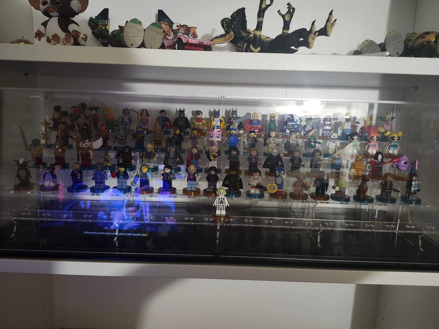 Customer photo review of Display Case for LEGO® 132 minifigures fits IKEA Billy
