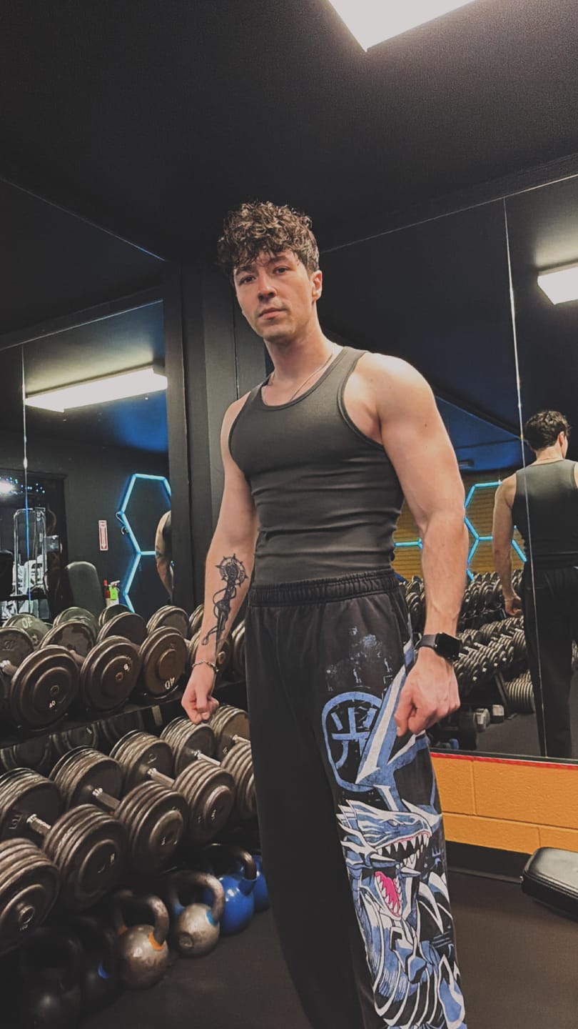 Customer photo review of 2004 - Yu-Gi-Oh!® Sweats