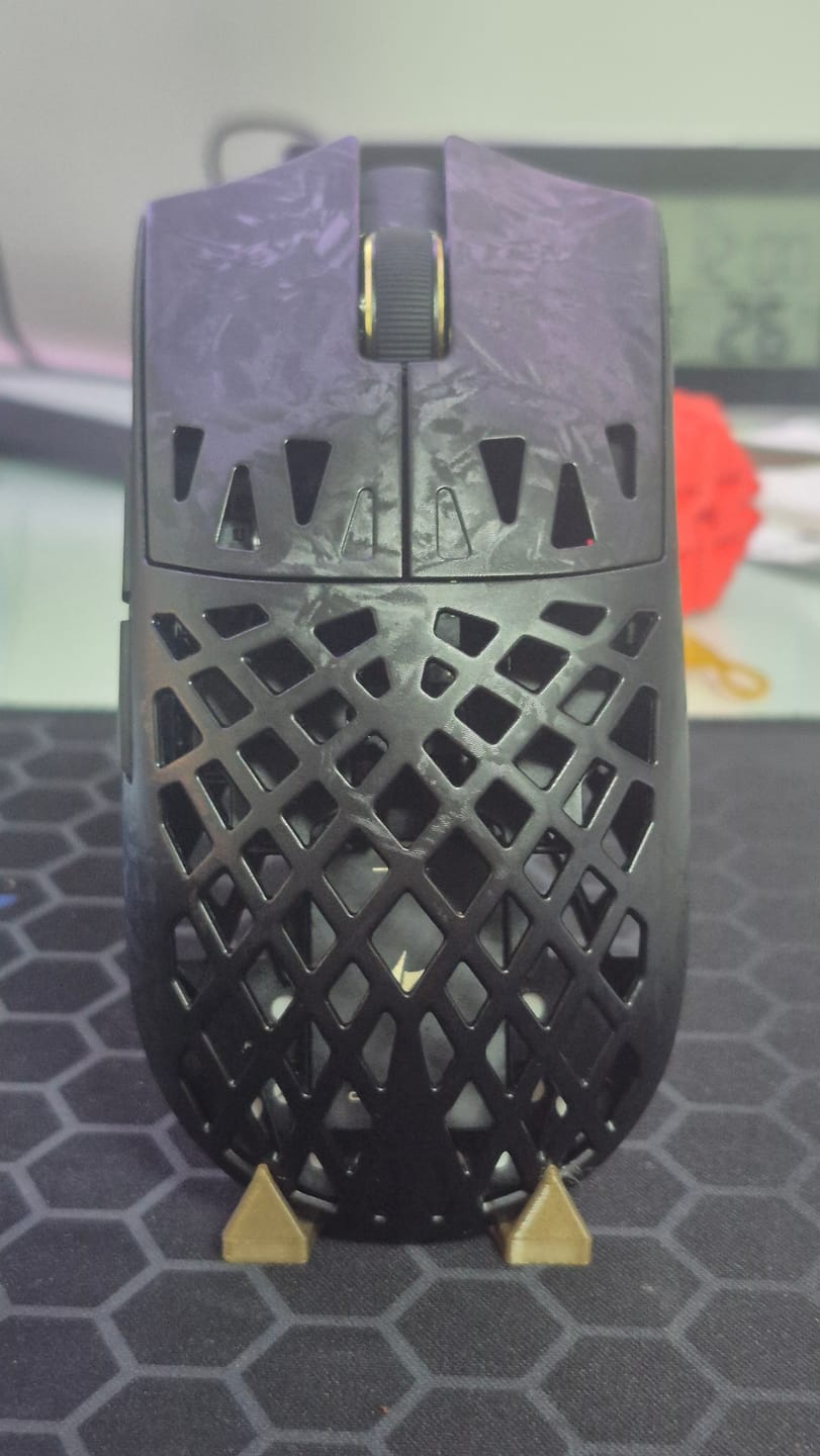 Customer photo review of ATK Blazing Sky Ghost Karbon Fiber Wireless Mouse