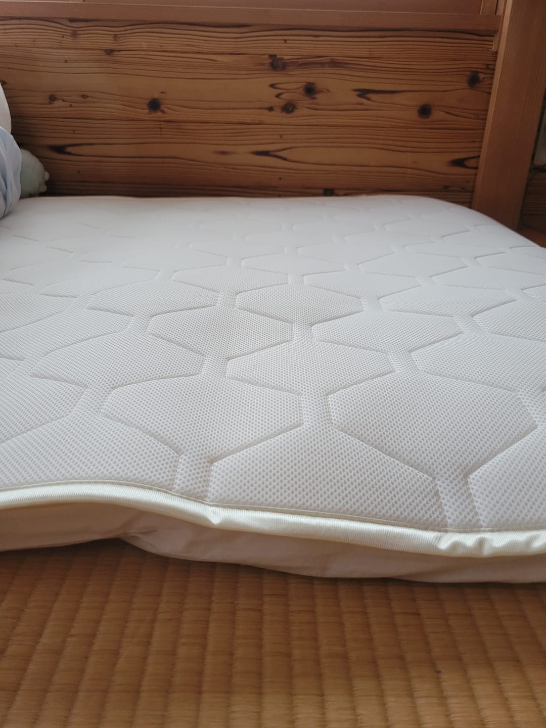 Customer photo review of SLEEP HEXAGON　上位版ホルミシスベッドパッド