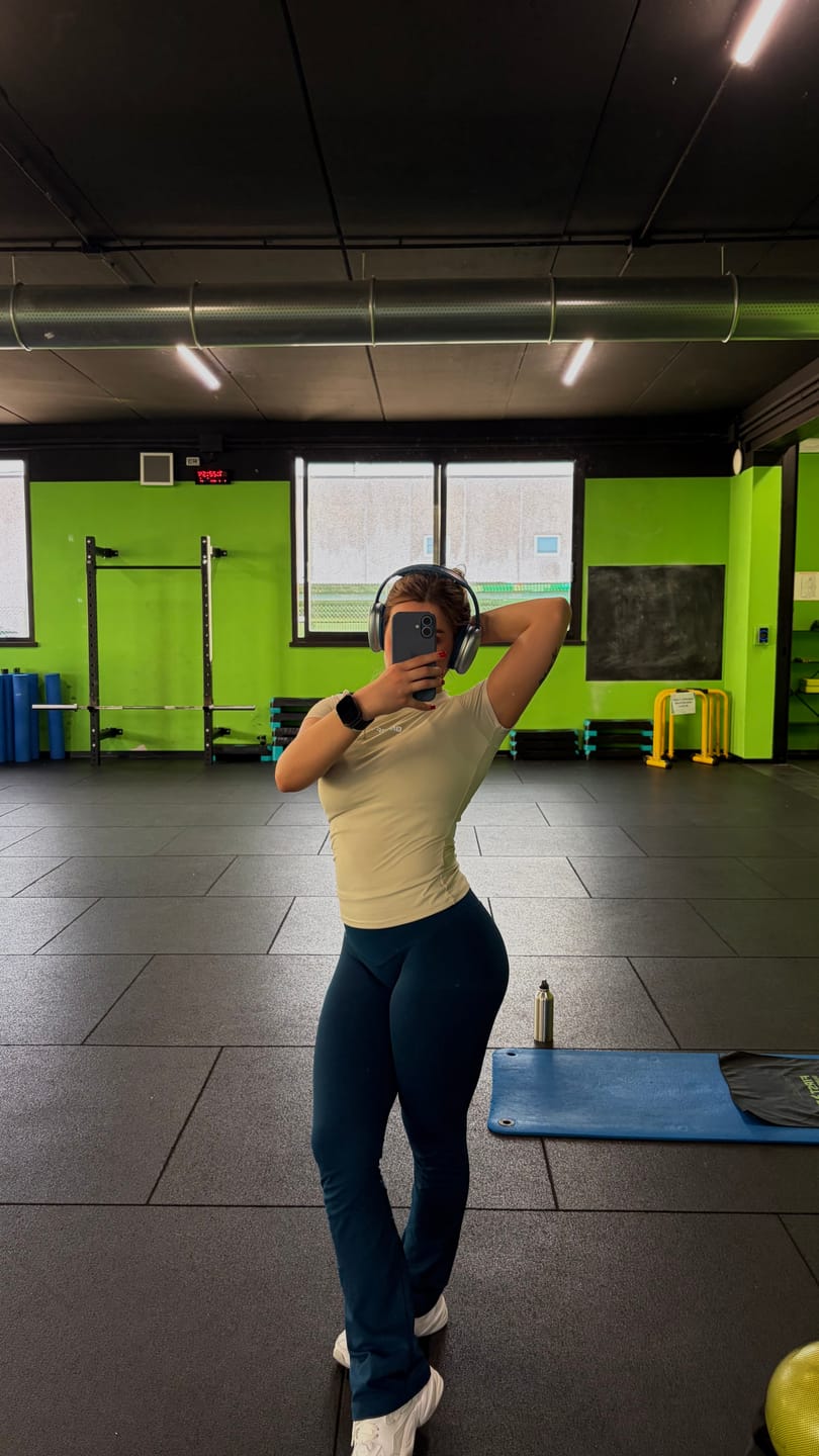Customer photo review of Leggings a zampa di elefante Blu Petrolio