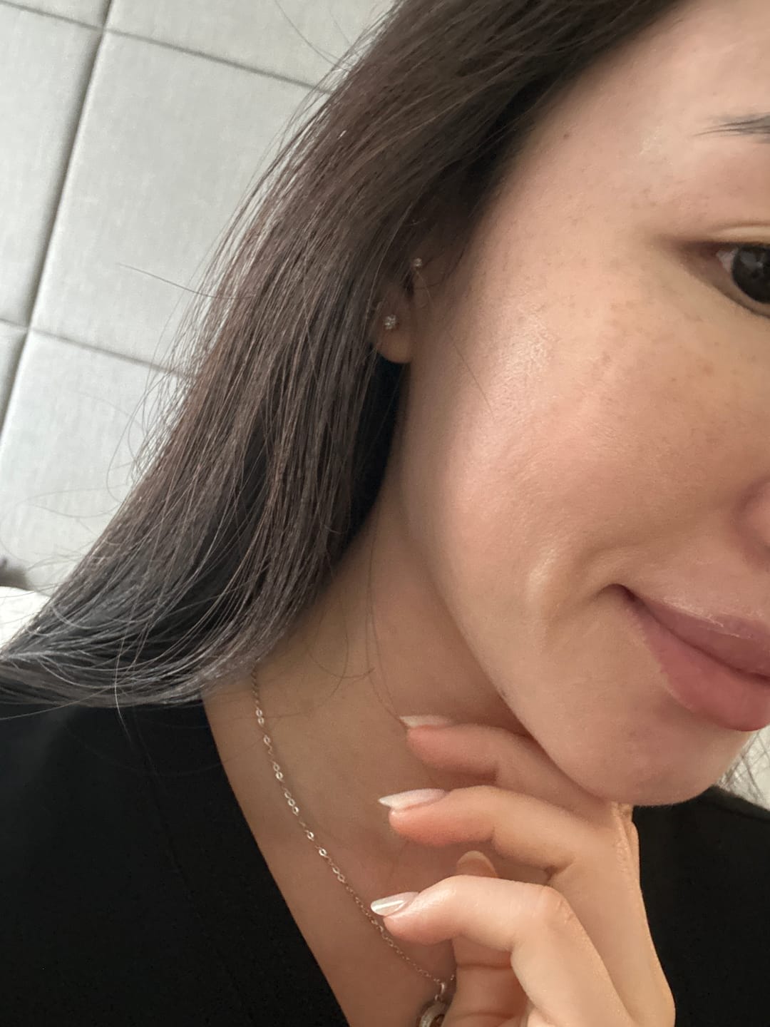 Customer photo review of Vitamin Glow Tinted Mineral Sunscreen SPF50 PA++++