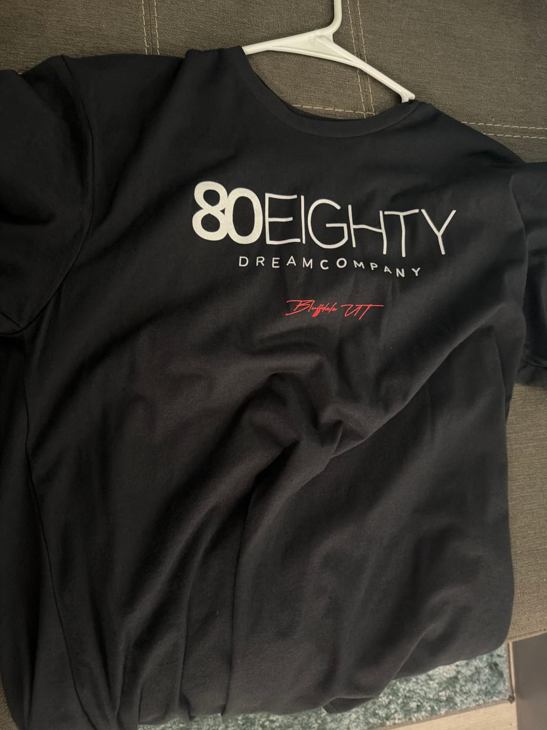 Customer photo review of 80Eighty® Tech Shirt