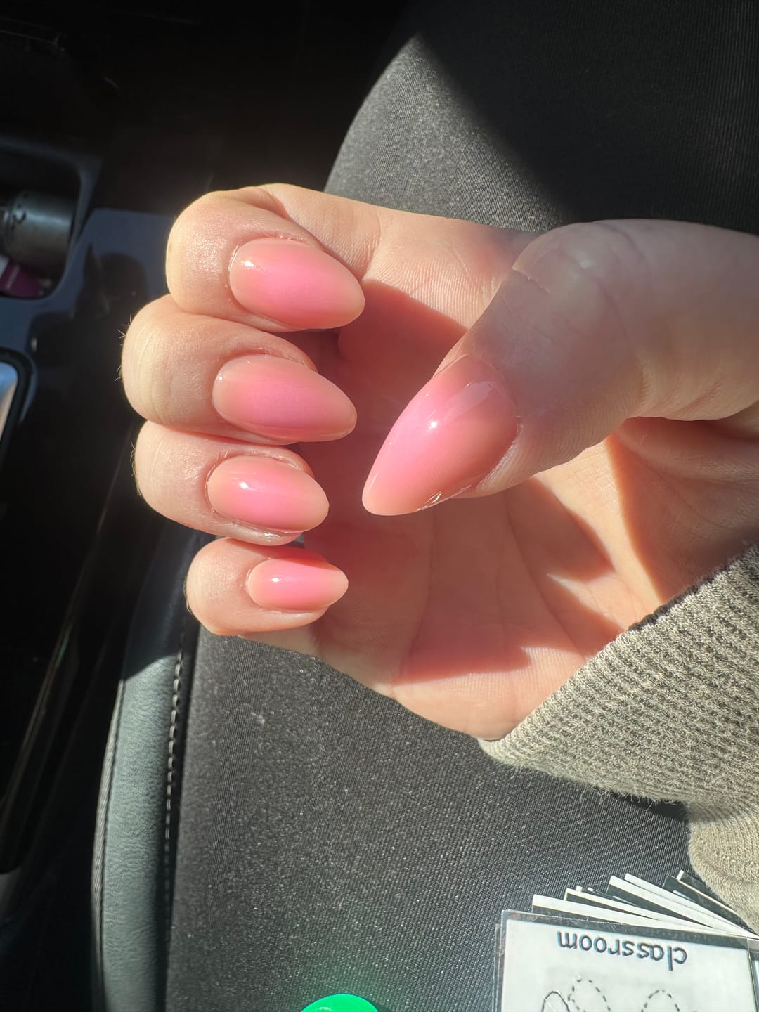 Customer photo review of Sunrise - Press On Nails