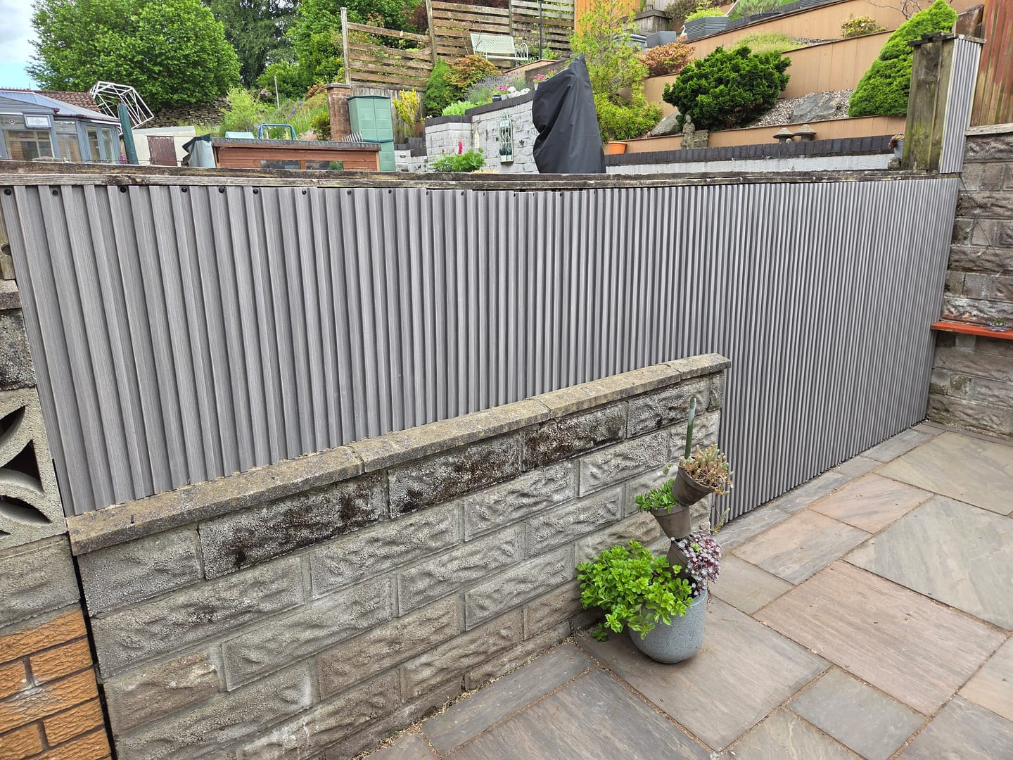 Customer photo review of Exterior Seamless Outdoor Panels 2.4m × 2.4m (16 Panels Per Pack) Multiple Colours