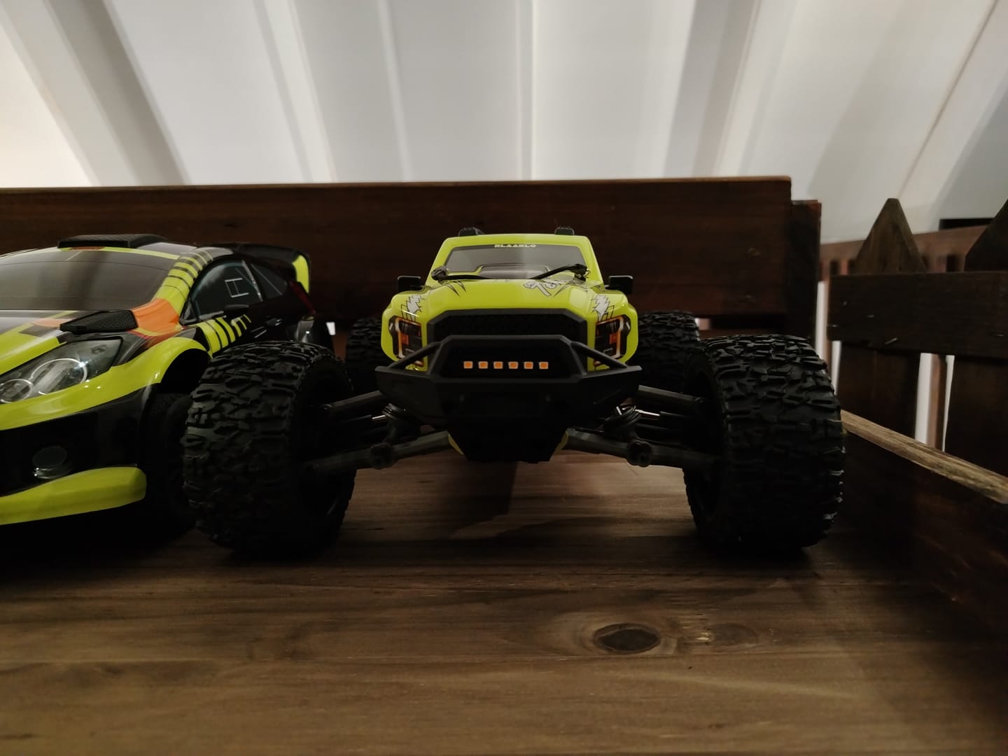 Customer photo review of Rlaarlo Omni-Terminator Metal MINI 1:10 Scale RTR Brushless Monster Truck, RZ001G-A