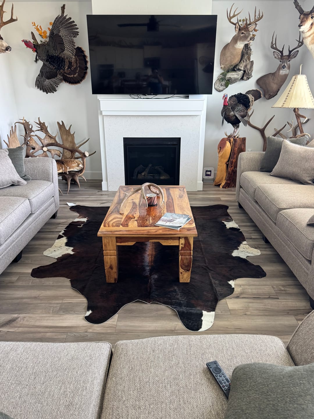 Customer photo review of SUPER SALE Dark Brindle Natural Cowhide Rug - XX-Large 8' 4"H x 7' 3"W