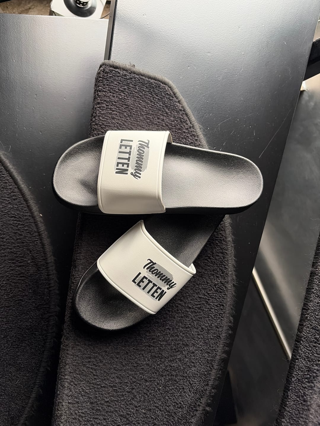 Customer photo review of Deine Letten - Personalisierte Badeschlappen mit Name