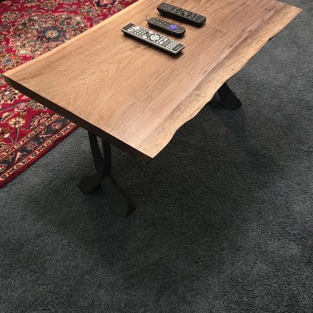 Customer photo review of Bench Legs 108/128 Curva 16" H Curved Metal Furniture Legs