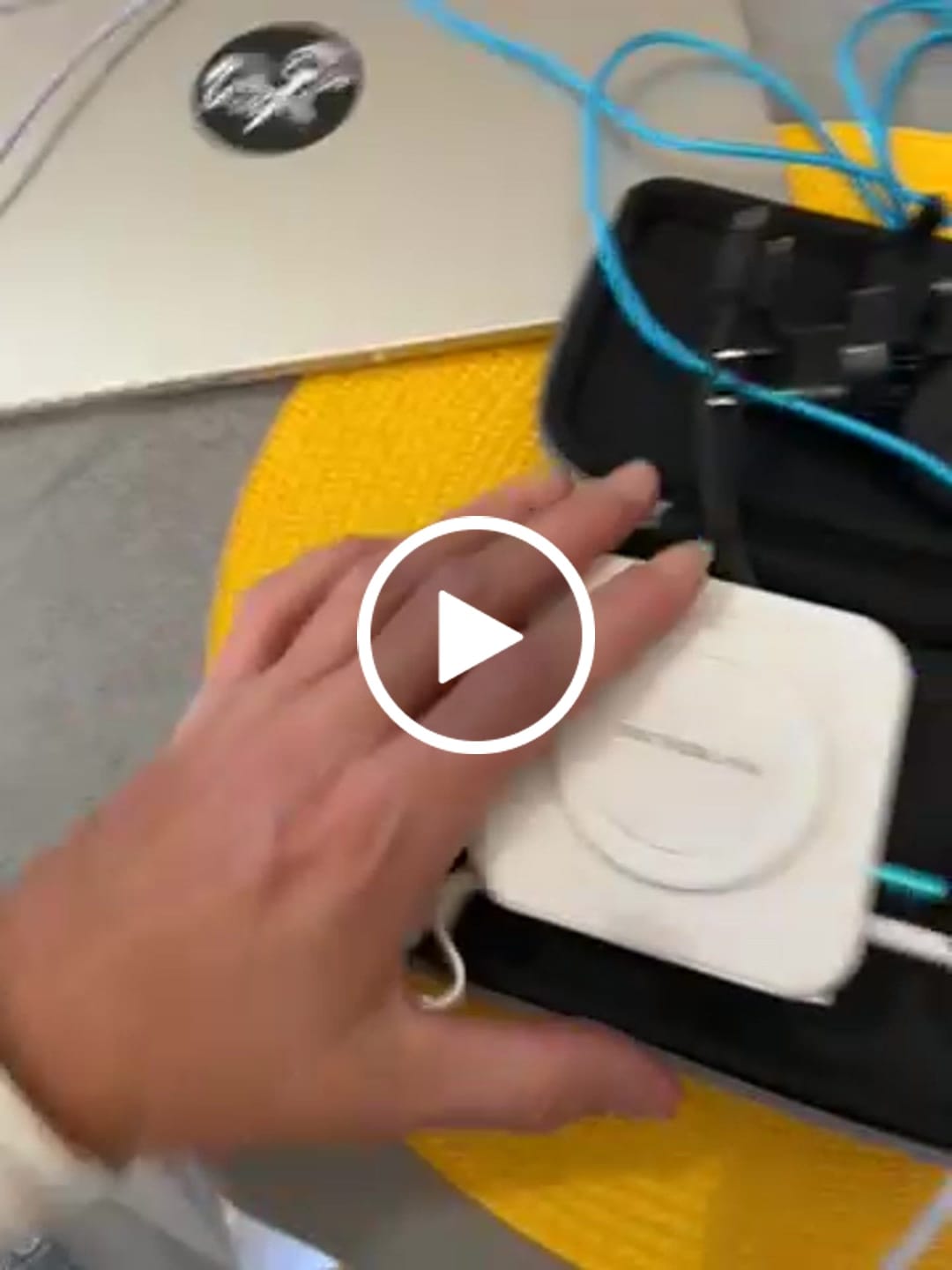 Customer video review of VoltFlex 5 in 1 Universal Travel Charger