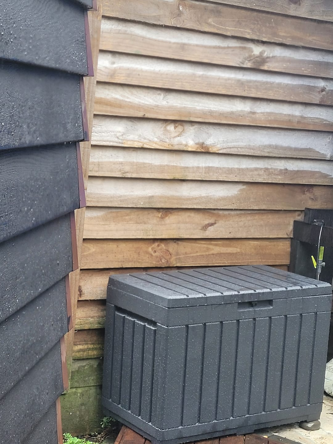 Customer photo review of Keter Kentwood Box 190L Graphite