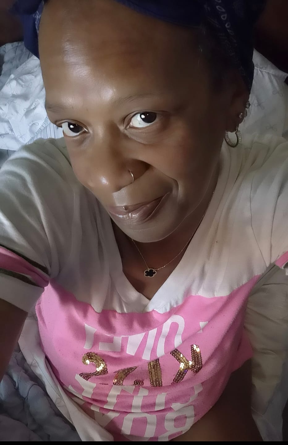 Customer photo review of INIA GLOW Wireless Red Light Therapy Mask