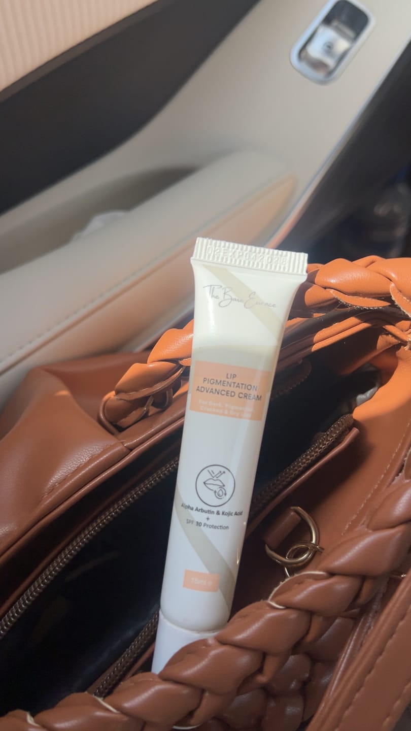 Customer photo review of Pack of 2 Lip Cream + FREE Facewash