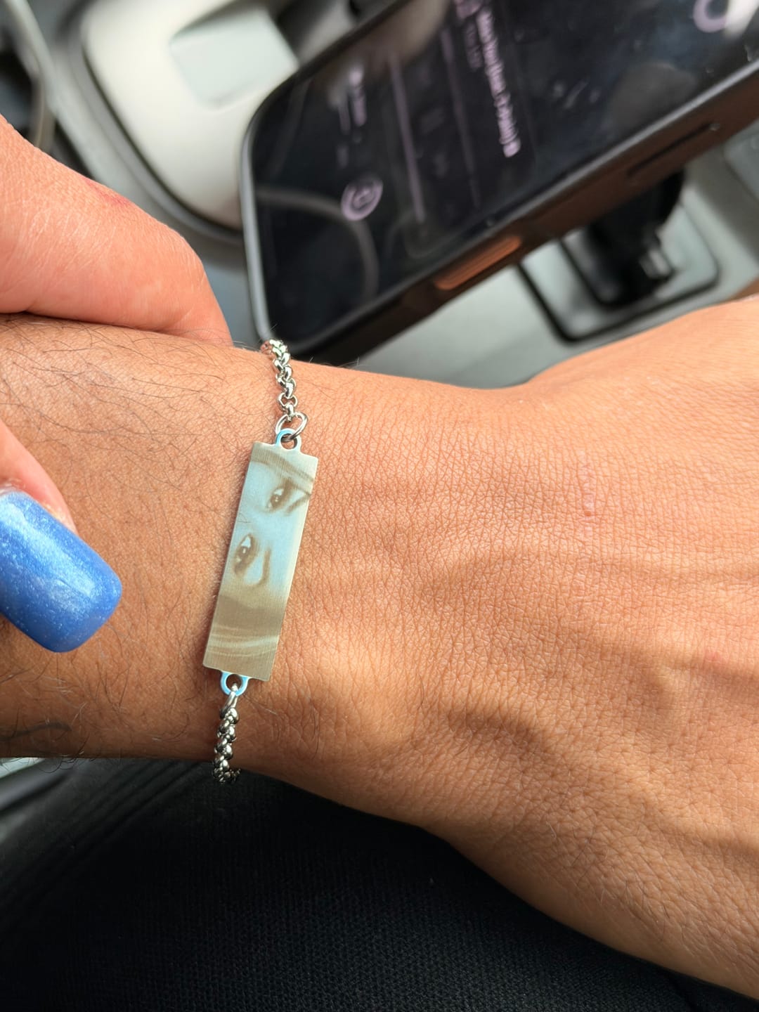 Customer photo review of Personalized Eye Photo Bracelet