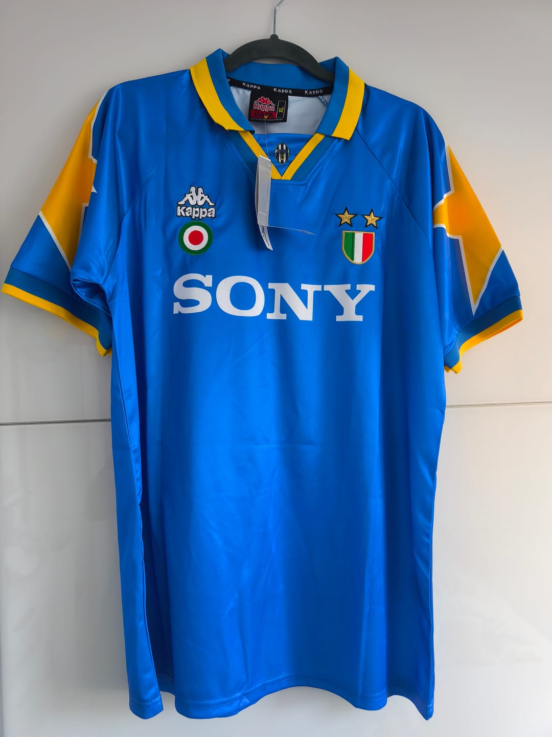 Customer photo review of Alessandro Del Piero 10 – Juventus 1995–1997 Retro Kit Jersey – | Trikot | Maillot
