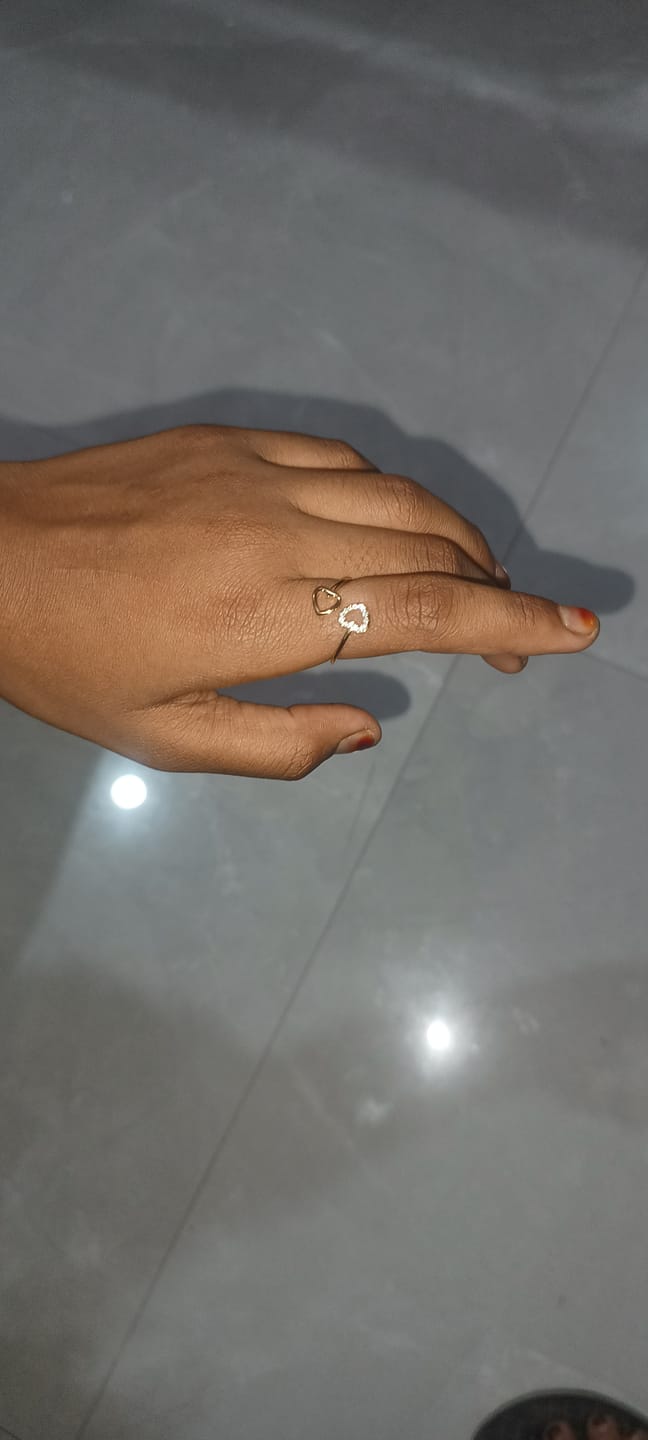 Customer photo review of Delicate Vee Pearl Ring