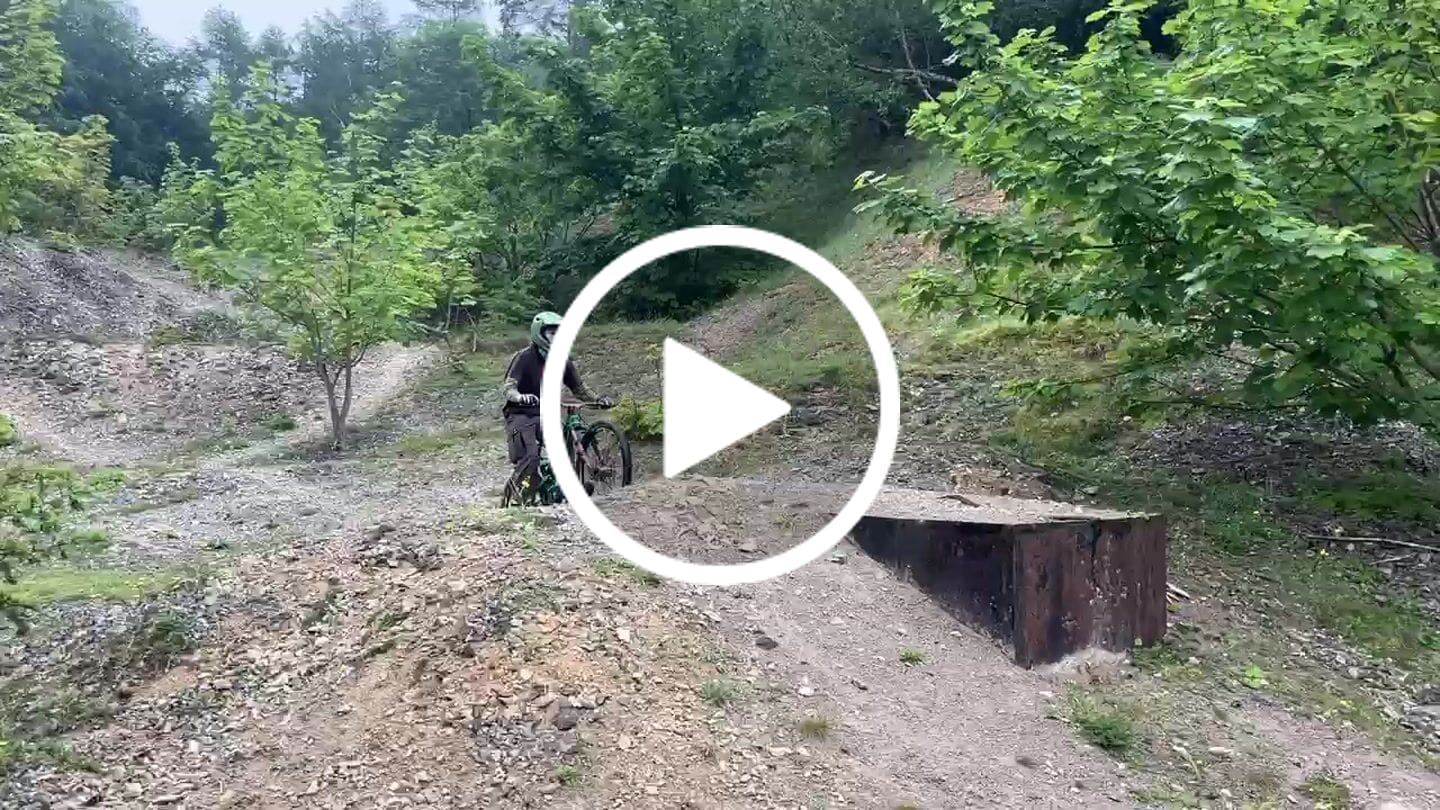 Customer video review of Highroller | Cargo Trouser | Turned Earth