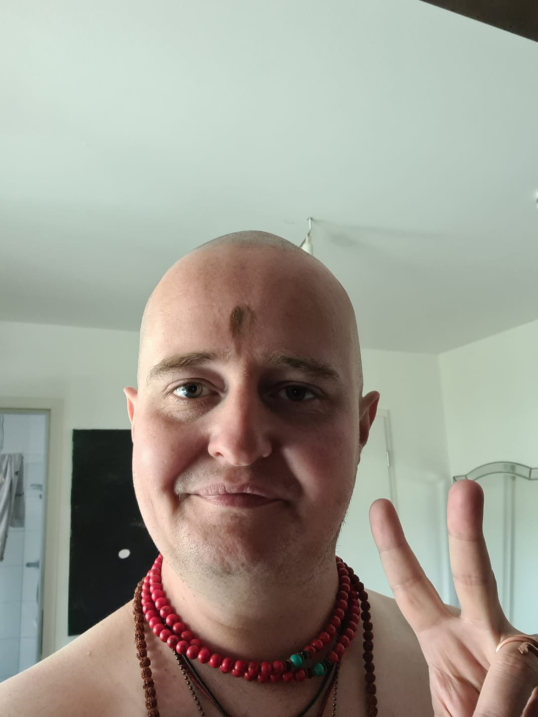 Customer photo review of Buddha Stones Tibetische Mala Rot Türkis Glückskette Armband