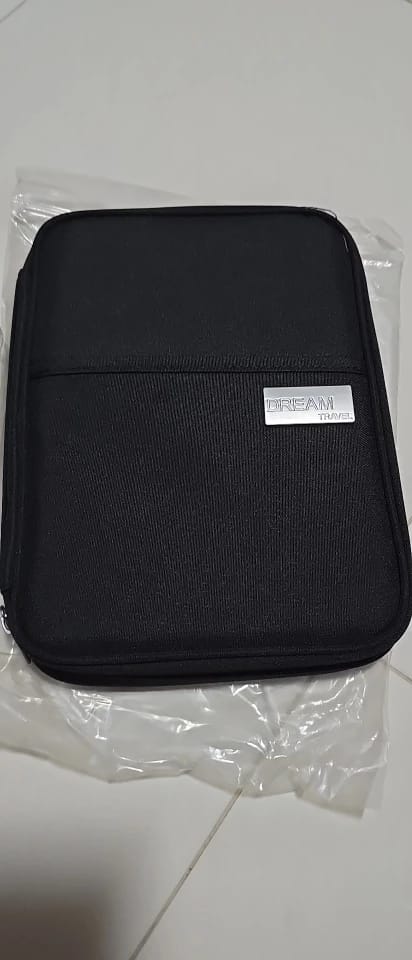 Customer photo review of Portefeuille Passeport Famille