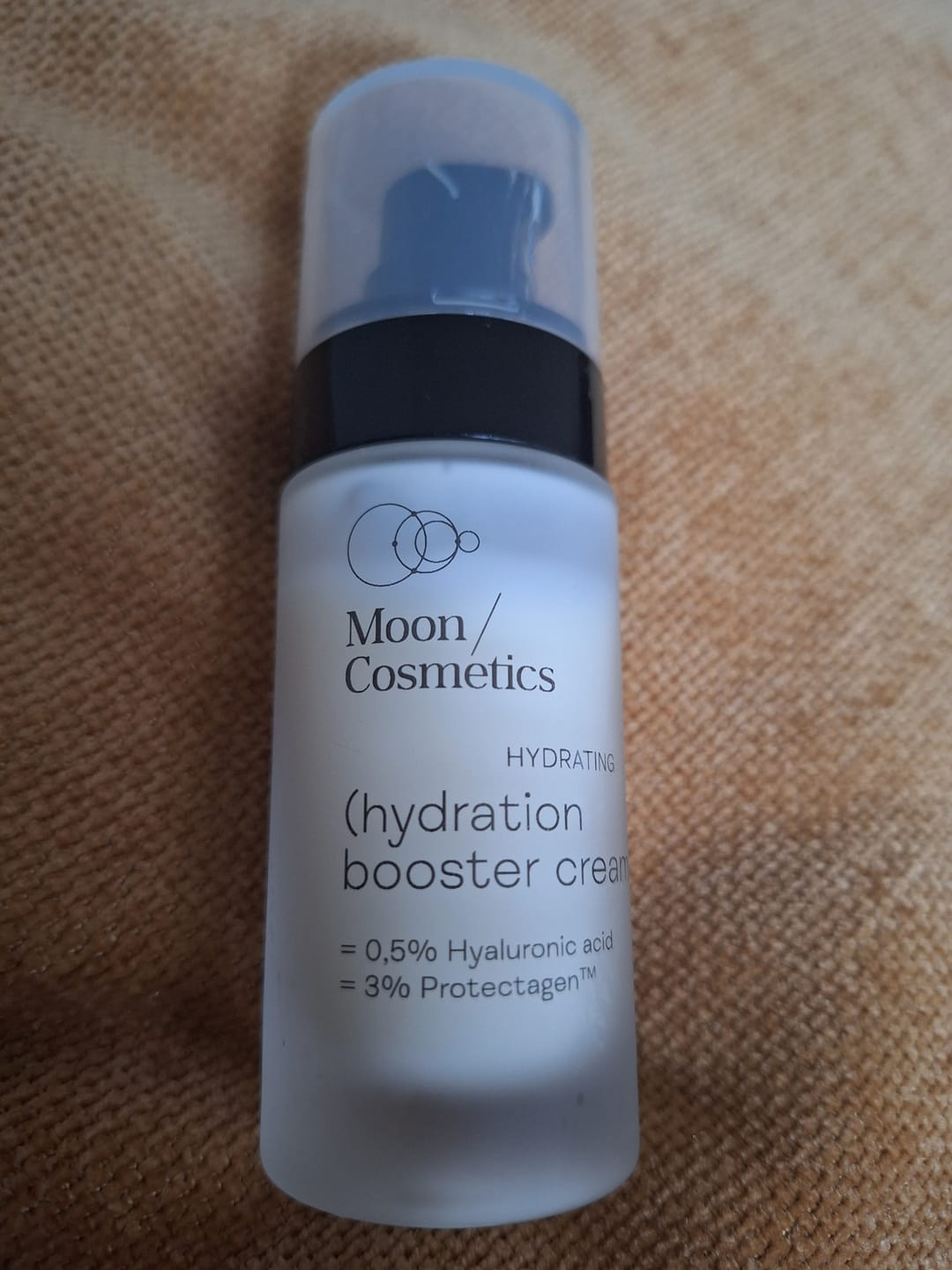 Customer photo review of Drėkinamasis veido kremas su peptidais
