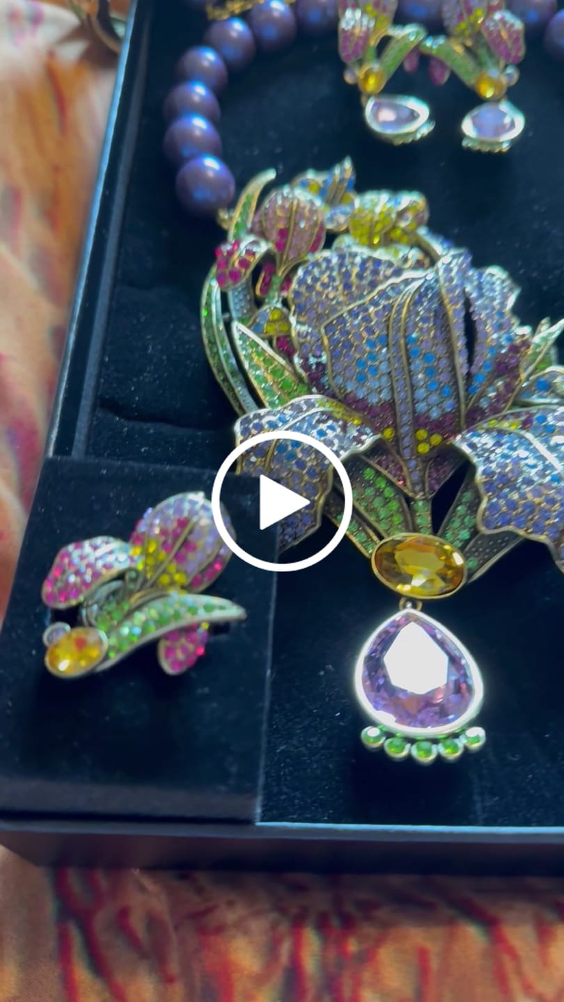 Customer video review of HEIDI DAUS®"Early Bloomer" Crystal Flower  Ring