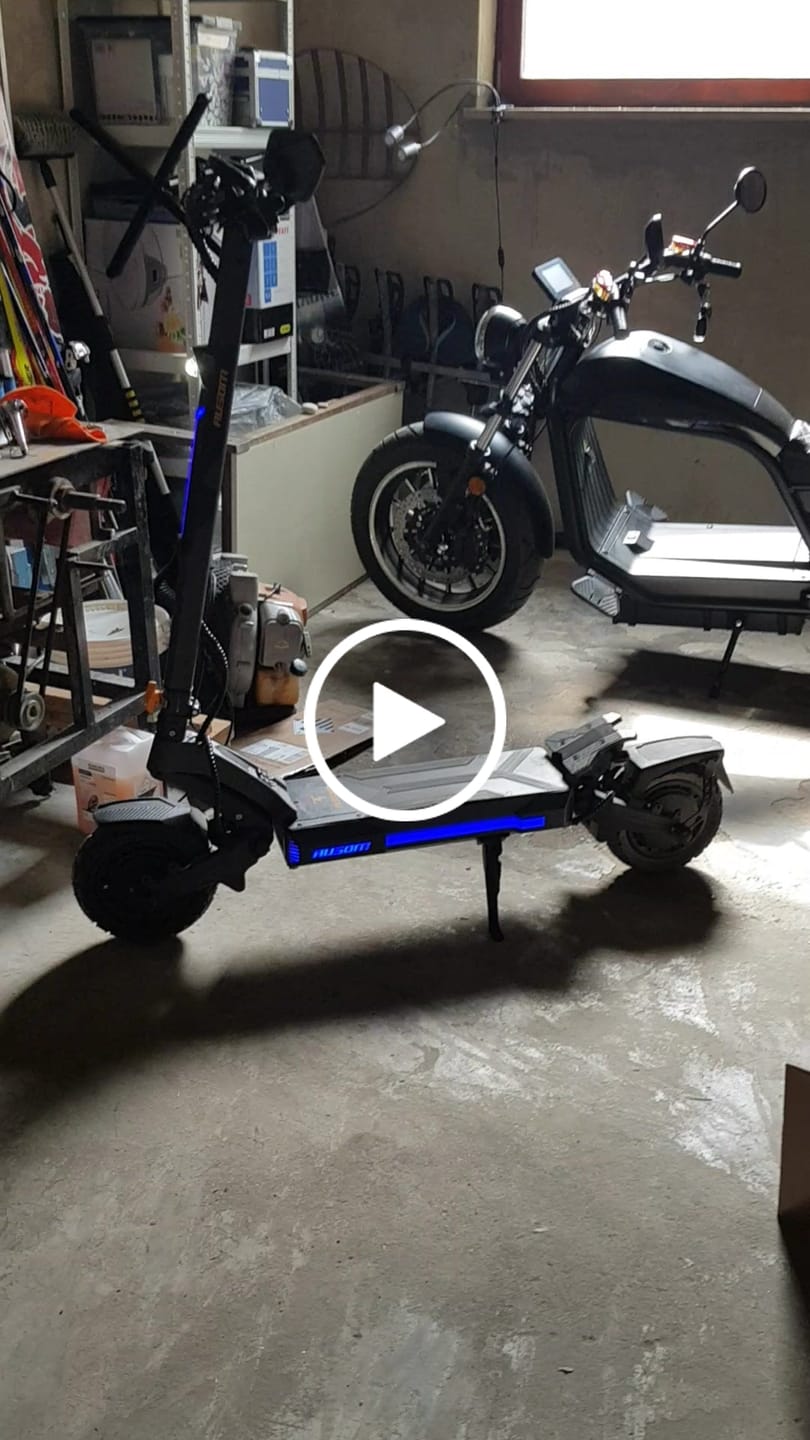 Customer video review of Ausom DT2 Pro Dual Motor E-scooter