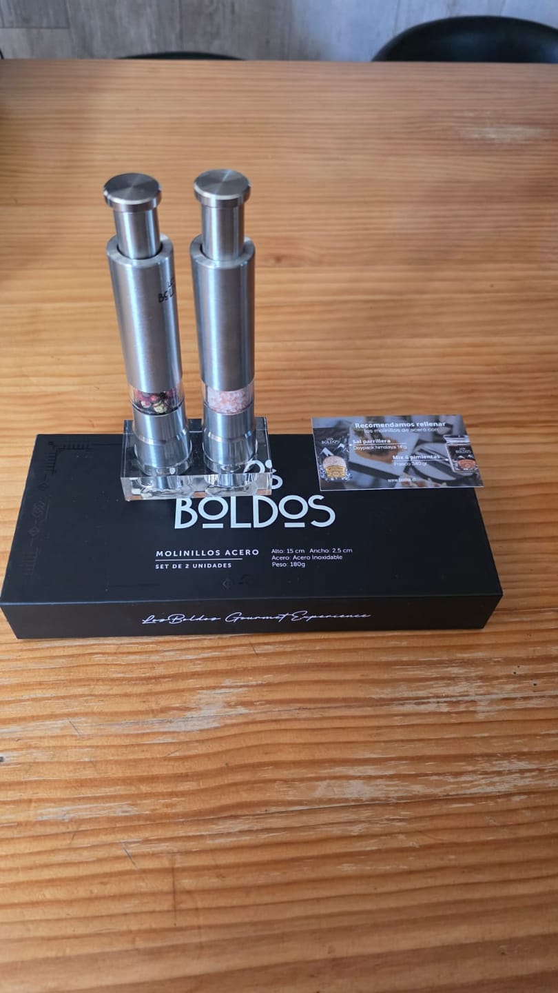 Customer photo review of Molinillos de Acero - Set 2 Unidades con Base de Acrílico  Sal del Himalaya + Mix 4 Pimientas