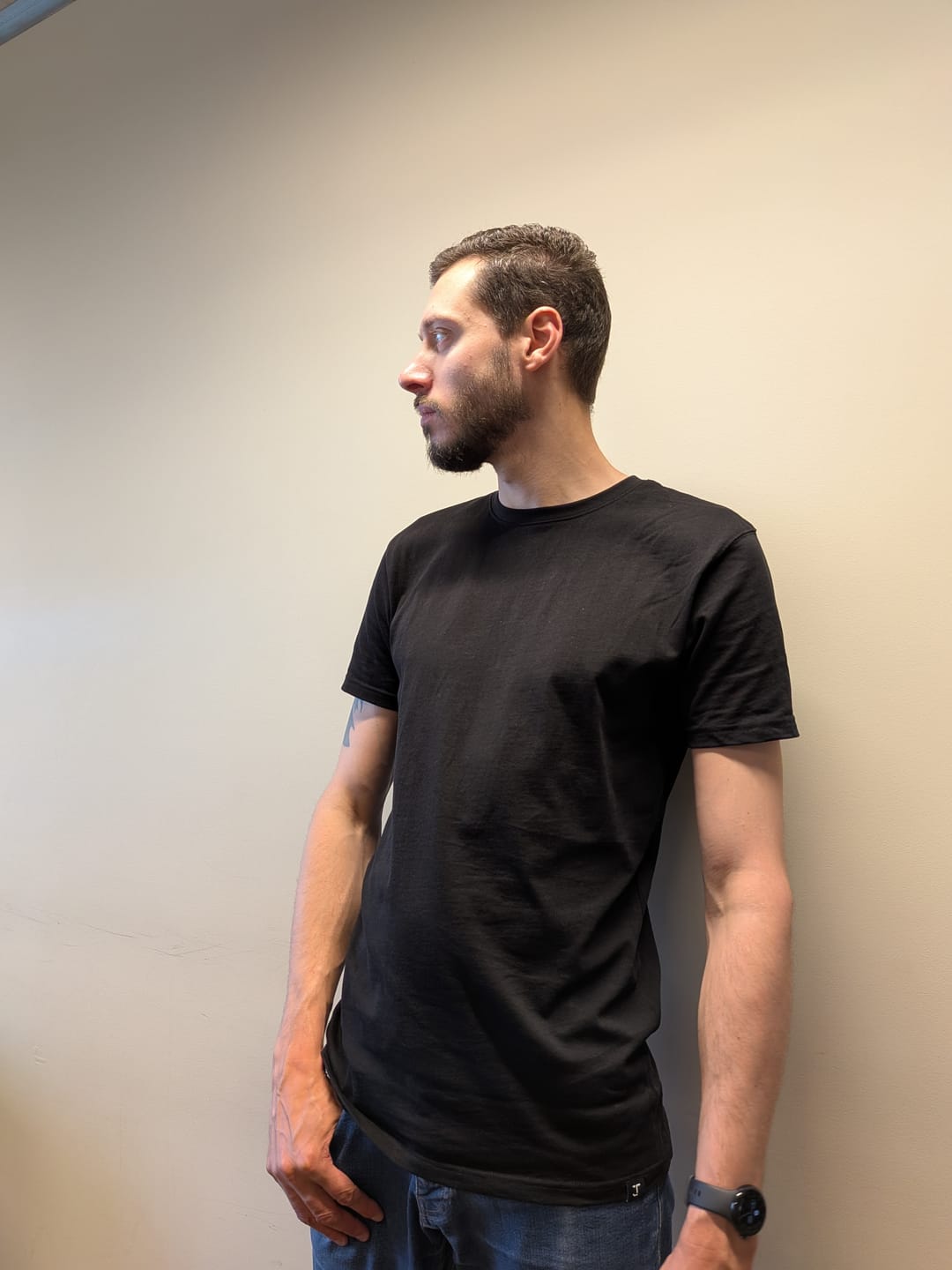 Customer photo review of Organic Tall Slim T-shirt (Black)