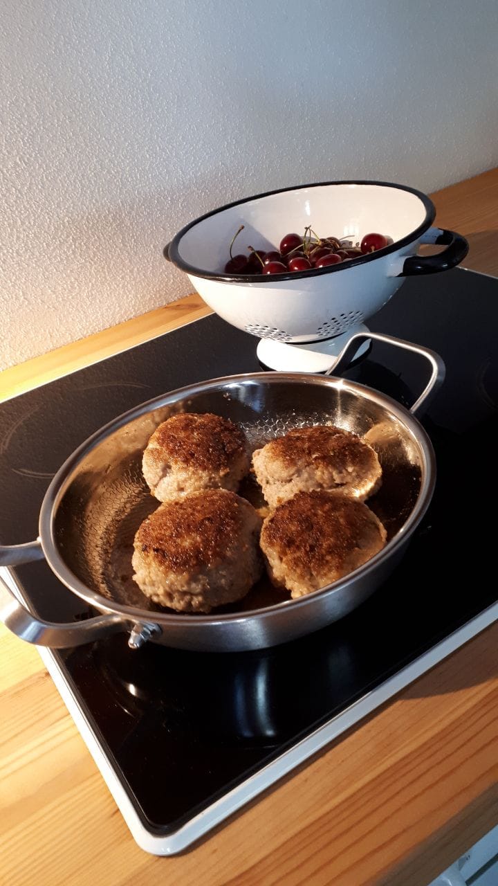 Customer photo review of Mastering Titanium Cookware eBook