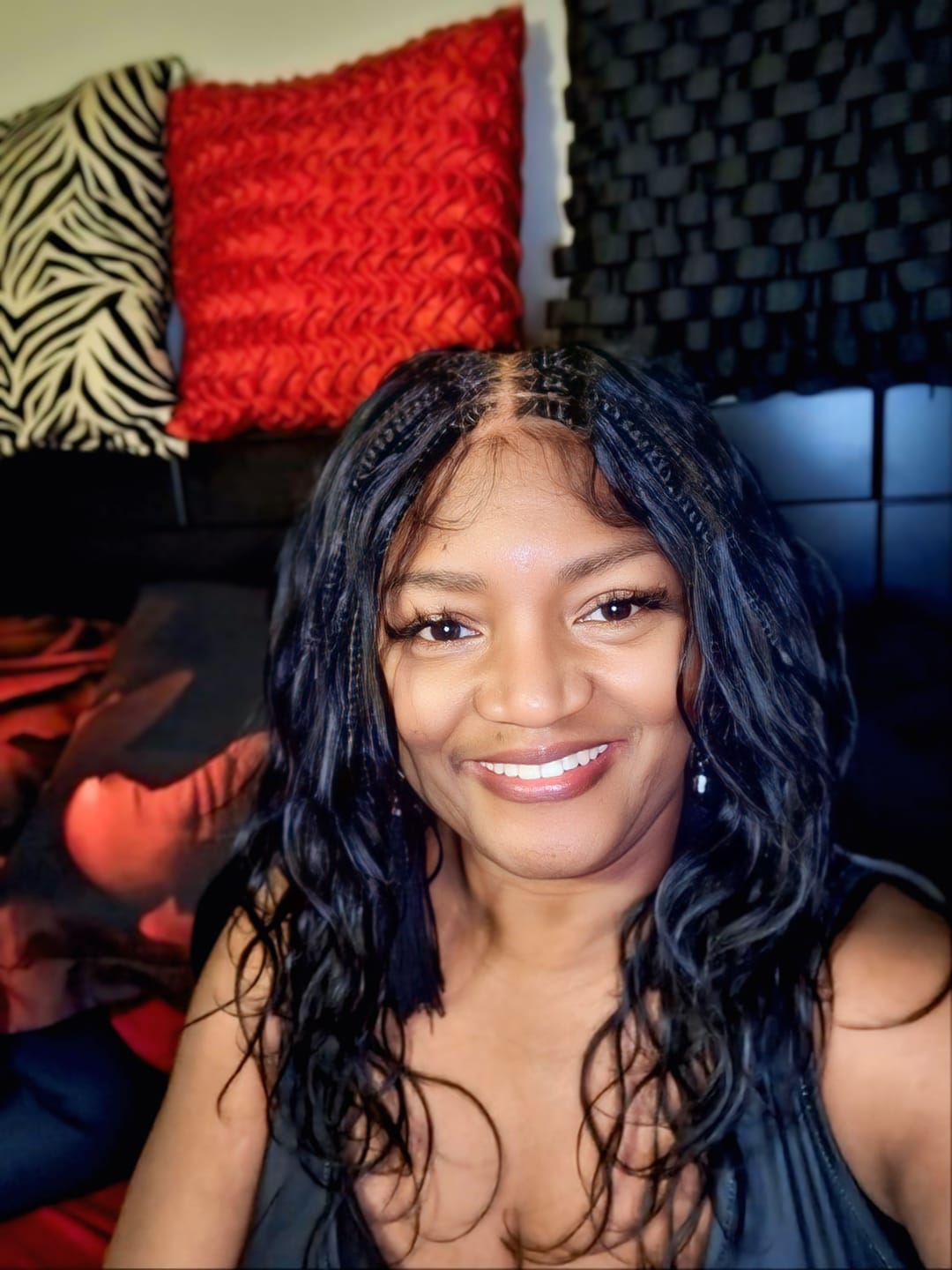 Customer photo review of Michelle - Salon-Style Glueless Miracle Braided Wig Pre-Bleached Swiss HD Full Lace Boho Box Braids Bora Bora Human Hair Body Wave Curls