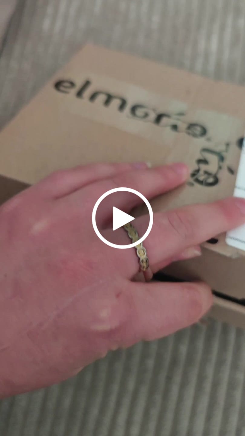 Customer video review of Windhundgeschirr FUN Welpe/Windspiel "Flamingo Pink"