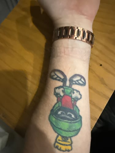 Customer wearing copper magnetic bracelet