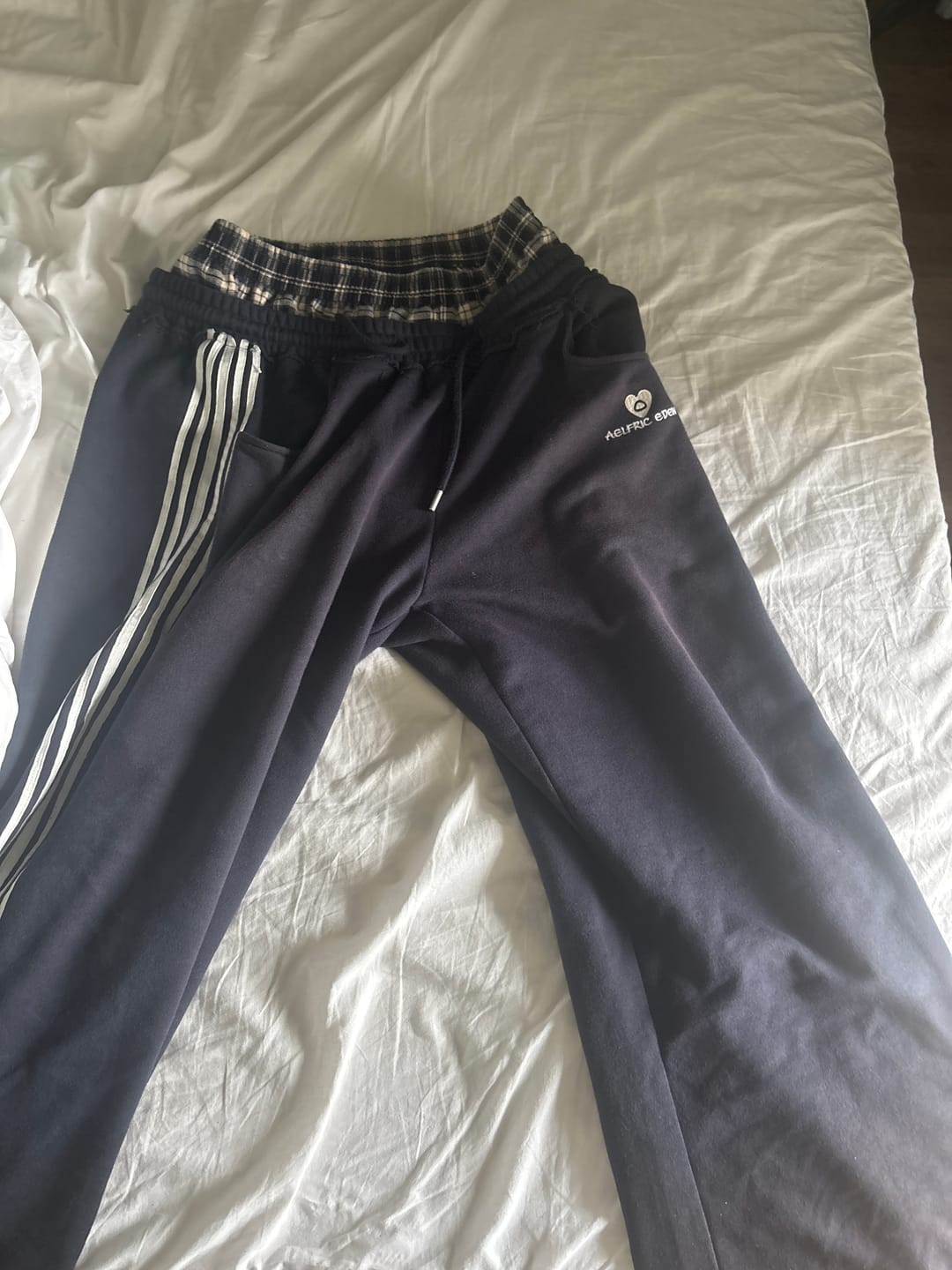 Customer photo review of Aelfric Eden Double Waist Baggy Sweatpants